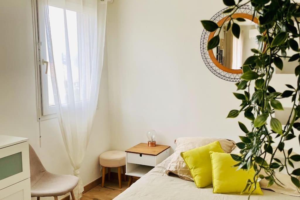 Studio Cosy Avec Terrasse Et Garage Saint-Laurent Du Var Limitrophe Nice Екстер'єр фото