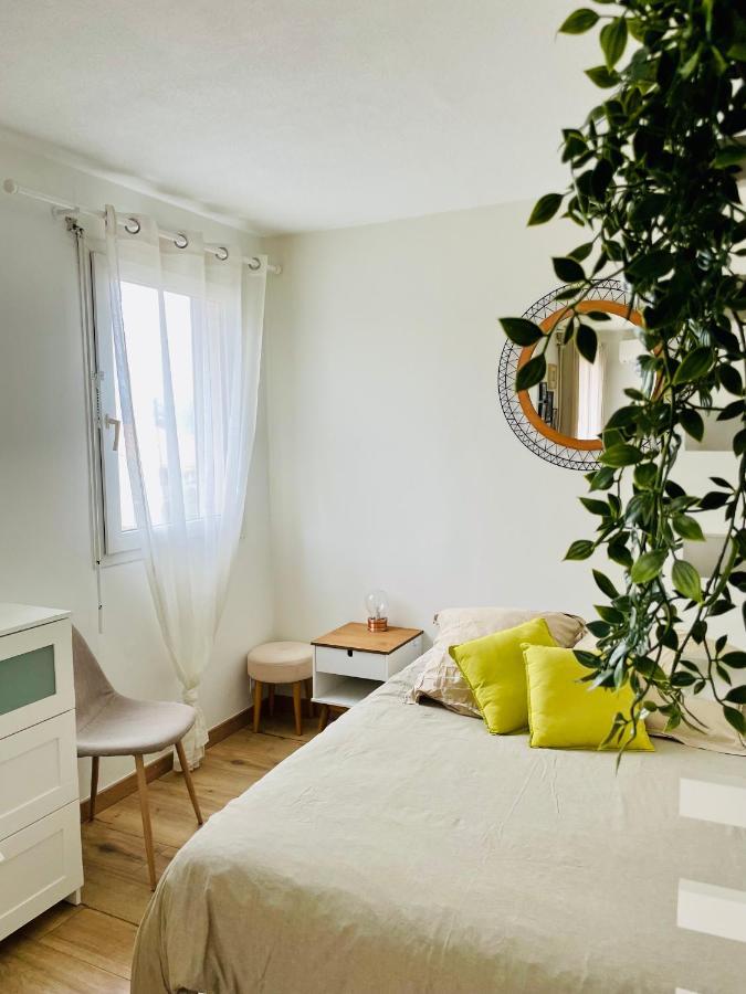 Studio Cosy Avec Terrasse Et Garage Saint-Laurent Du Var Limitrophe Nice Екстер'єр фото