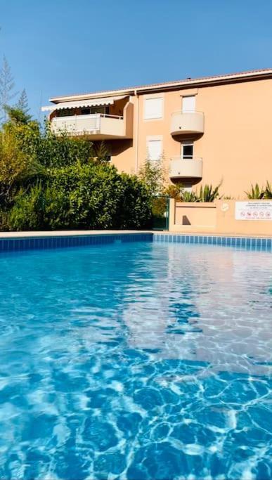 Studio Cosy Avec Terrasse Et Garage Saint-Laurent Du Var Limitrophe Nice Екстер'єр фото