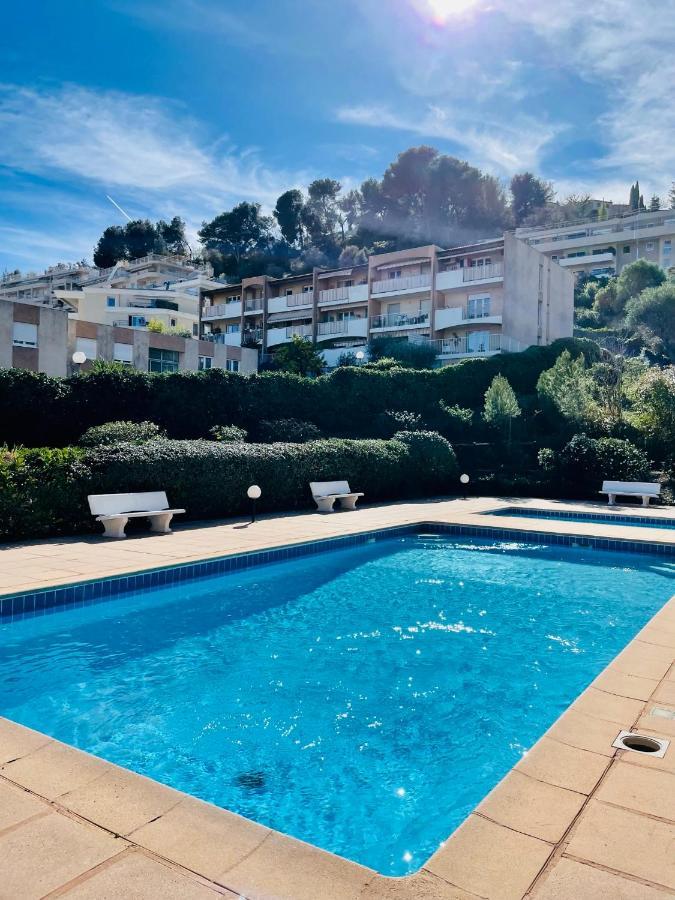 Studio Cosy Avec Terrasse Et Garage Saint-Laurent Du Var Limitrophe Nice Екстер'єр фото